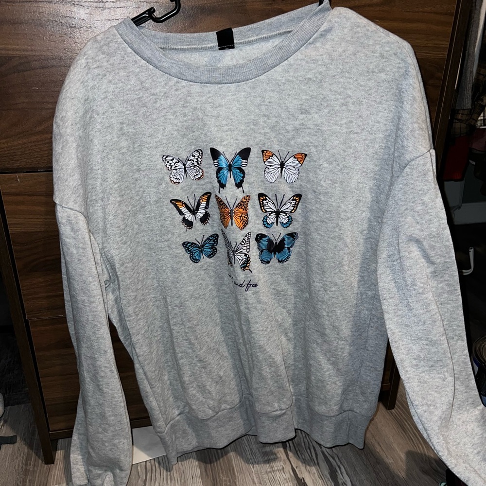 Crew neck - Picture 2 of 2